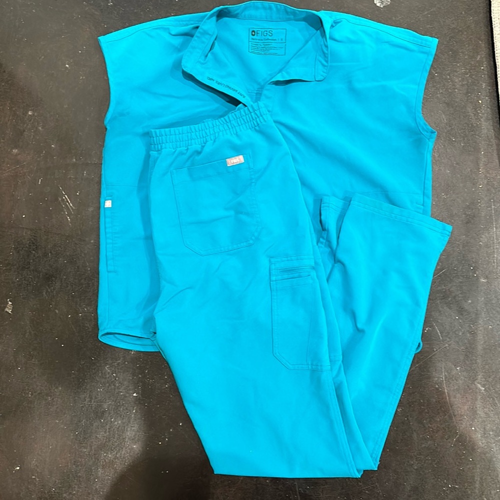 FIGS teal set